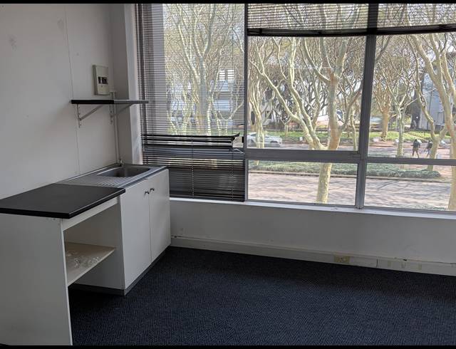 31M² OFFICE TO LET IN LA LUCIA